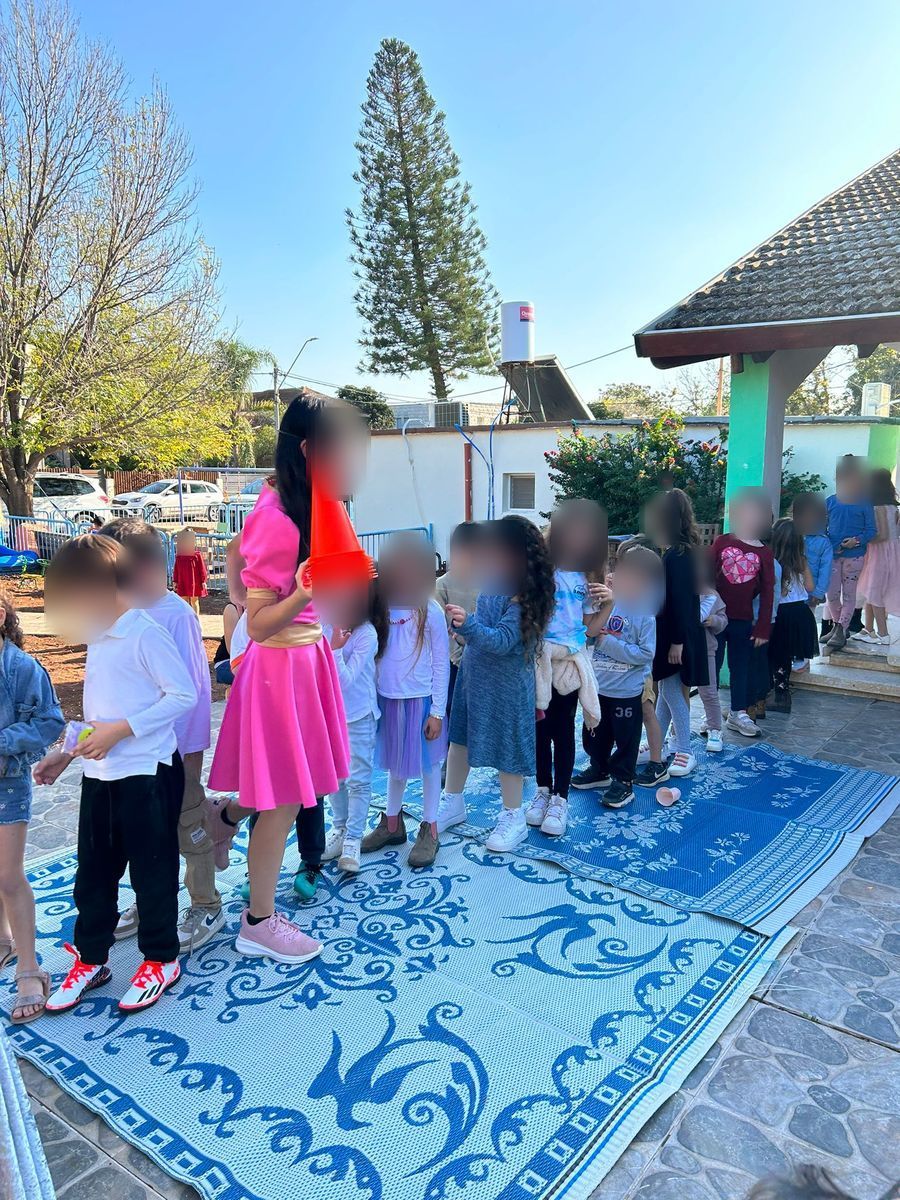 משחק קונוסים קבוצתי